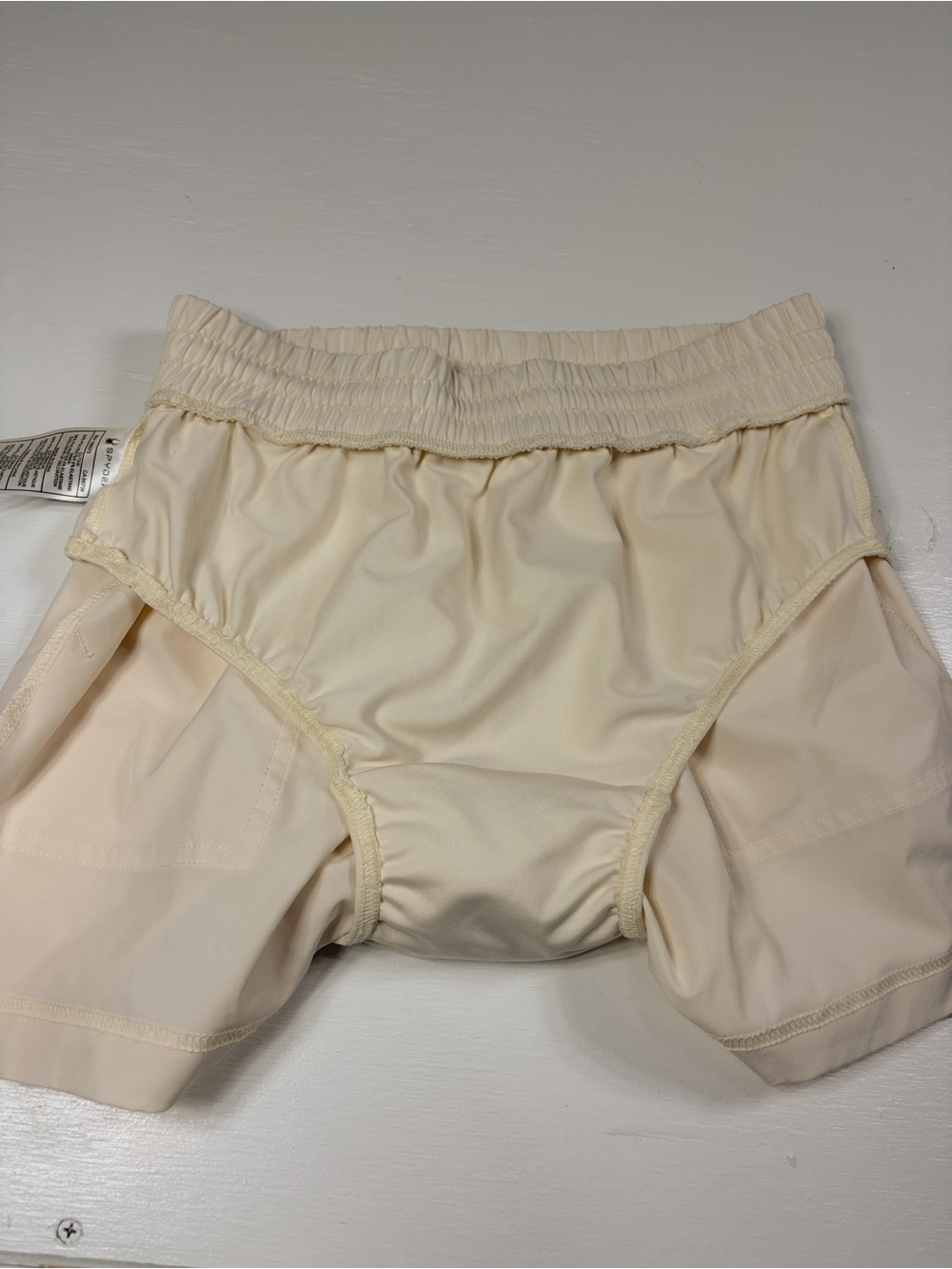 Spyder wowens shorts size small cream off white color - Picture 10 of 11